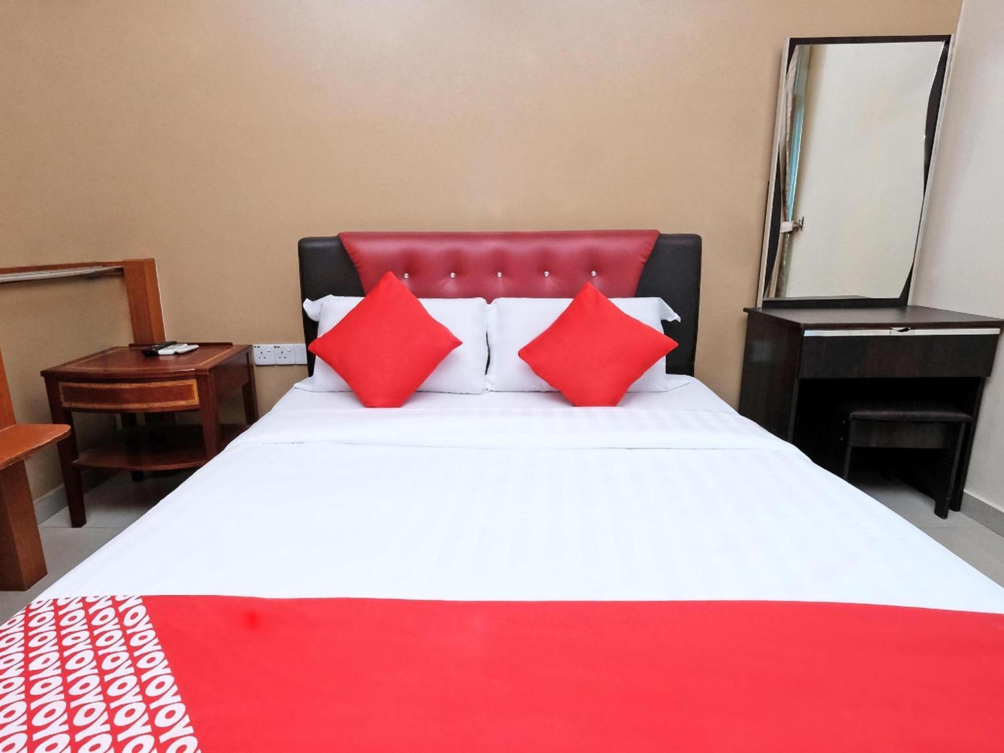 OYO 707 Ayuni Hotel Bangi Dış mekan fotoğraf