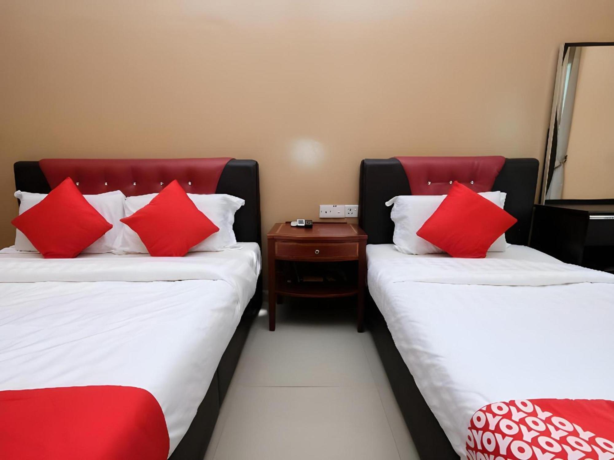 OYO 707 Ayuni Hotel Bangi Dış mekan fotoğraf