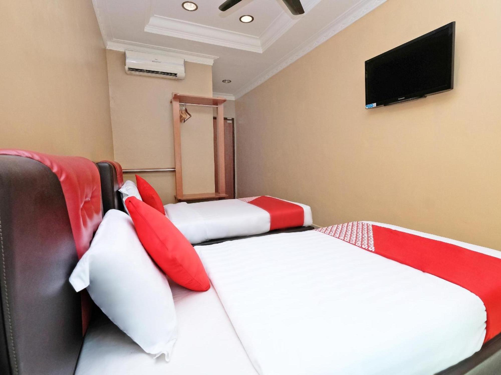 OYO 707 Ayuni Hotel Bangi Dış mekan fotoğraf