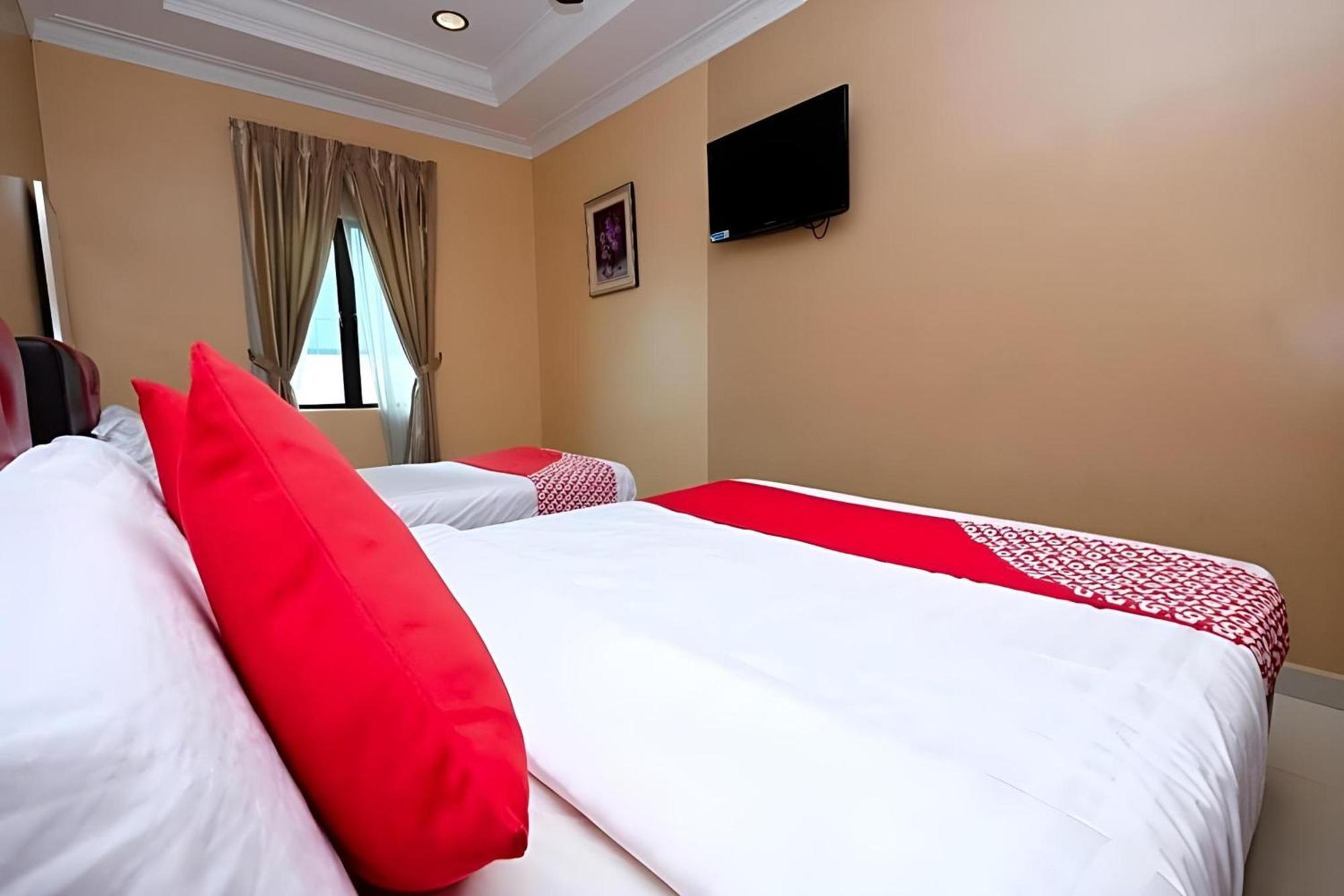 OYO 707 Ayuni Hotel Bangi Dış mekan fotoğraf
