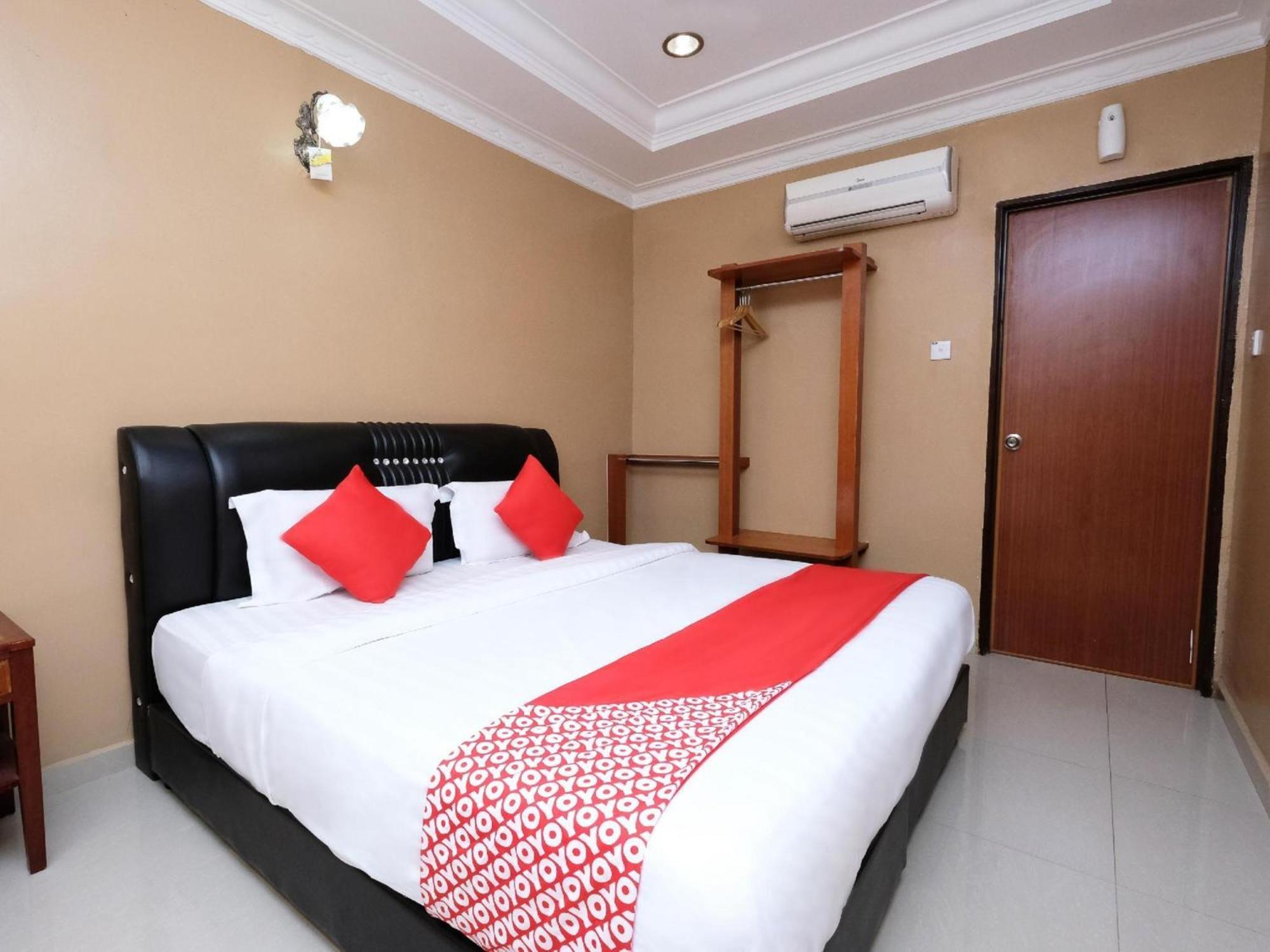 OYO 707 Ayuni Hotel Bangi Dış mekan fotoğraf