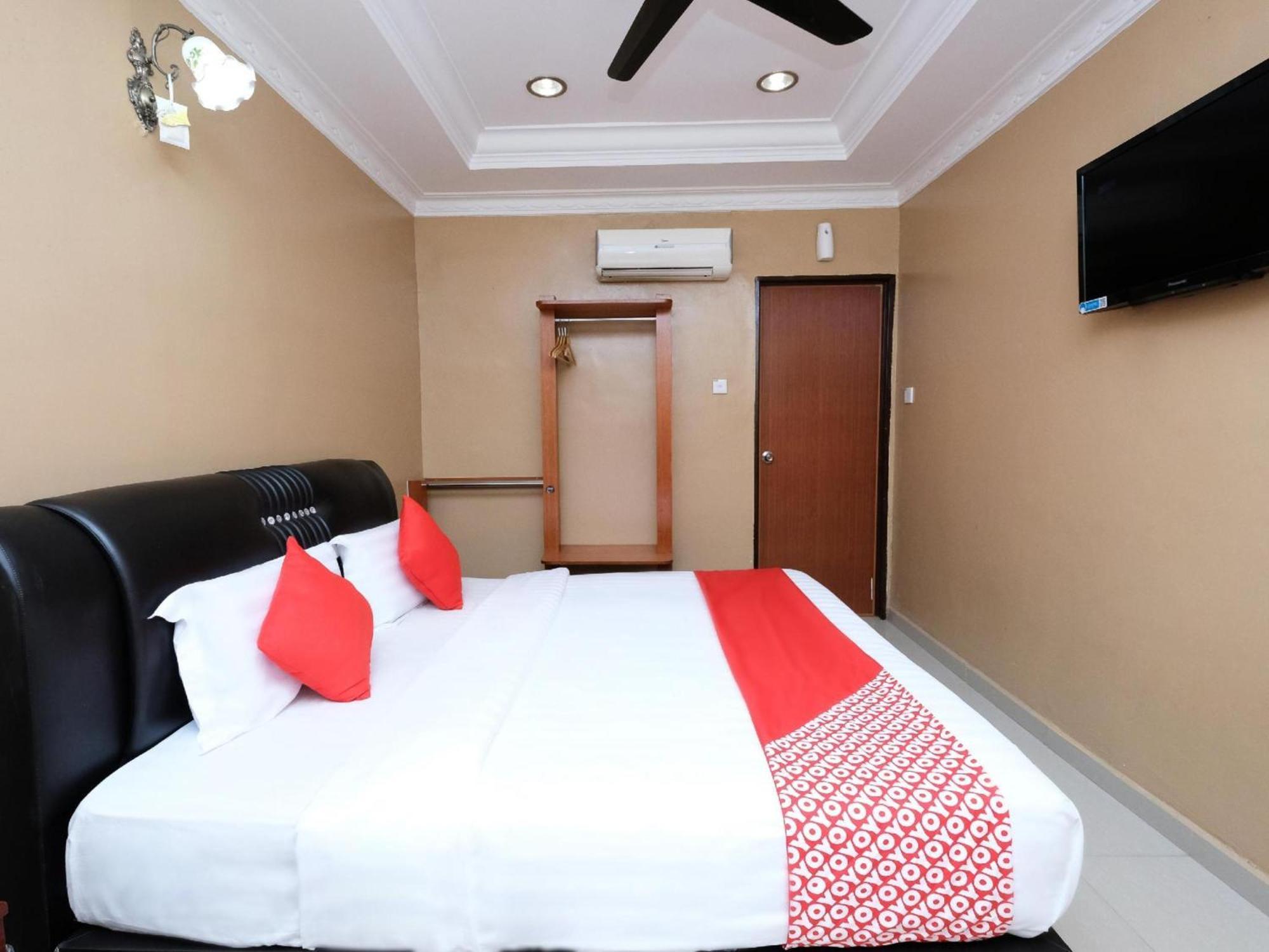OYO 707 Ayuni Hotel Bangi Dış mekan fotoğraf