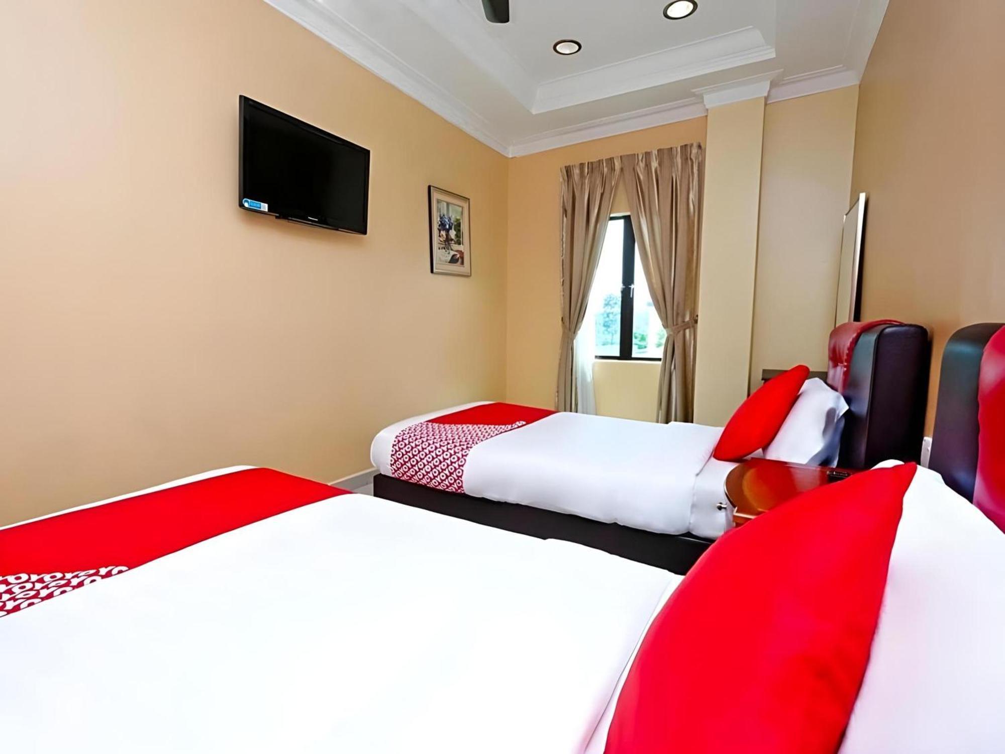 OYO 707 Ayuni Hotel Bangi Dış mekan fotoğraf