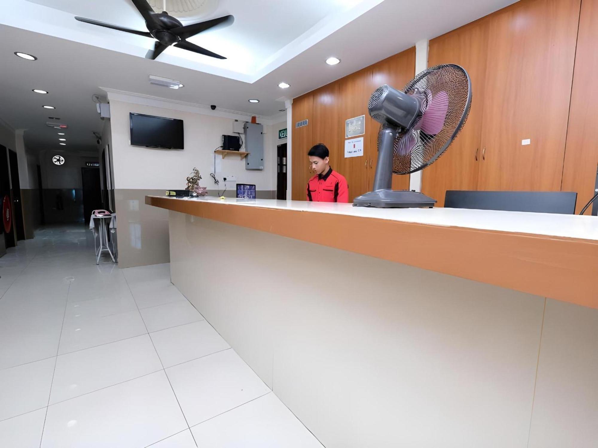 OYO 707 Ayuni Hotel Bangi Dış mekan fotoğraf